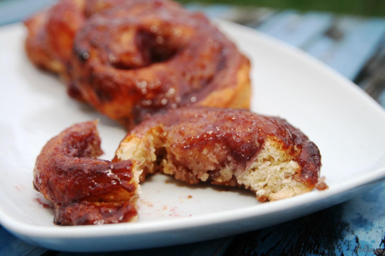 Marzipan-Nuss-Schnecken - RoRezepte