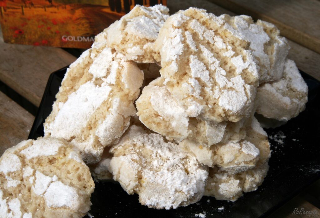Ricciarelli di Emilia (Emilias Zitronen-Mandelkekse) - RoRezepte